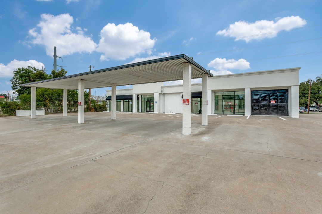 1420 Forest Ln